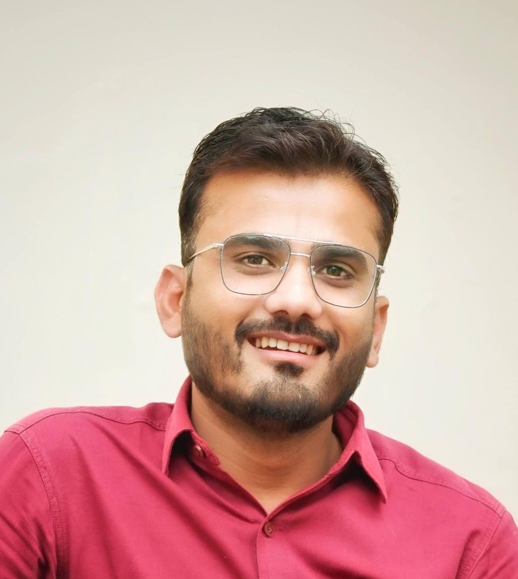 Vishnu Khandelwal, Insurance Advisor & Founder, Nivish Associates